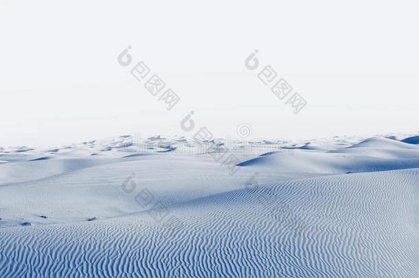 北极沙漠。 冬季景观积雪漂移