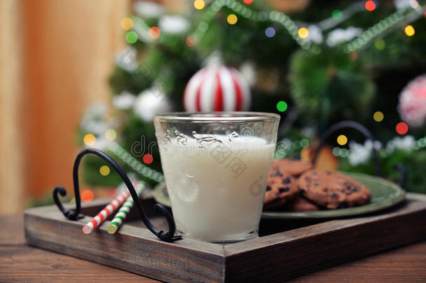 给圣诞老人的牛奶和饼干
