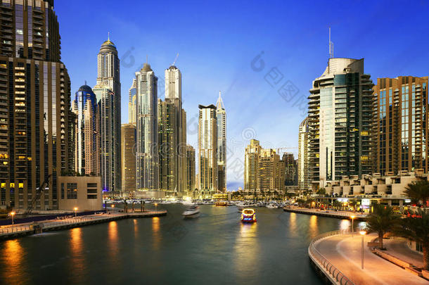 迪拜夜景，阿拉伯联合酋长国
