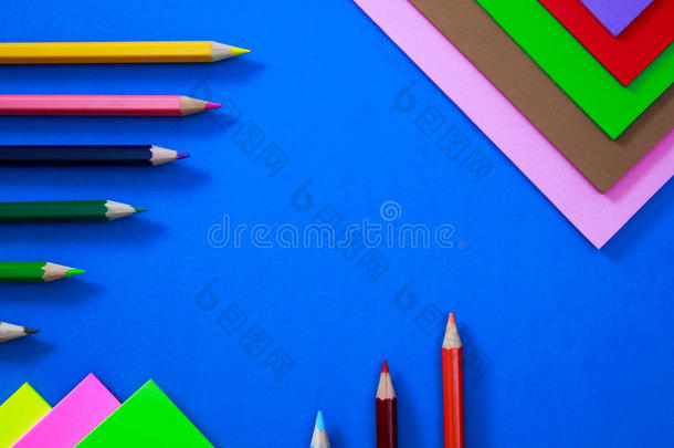 各种颜色的彩色笔