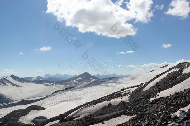 美丽的高加索高地山<strong>高峰</strong>