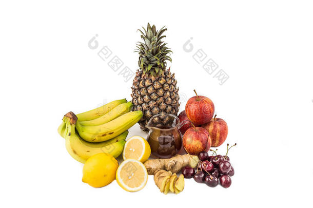 治疗痛风炎症的常见家庭药物-樱桃，柠檬汁，苹果醋，姜根，菠萝，香蕉
