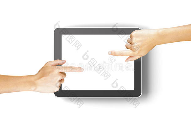 双手点击一个通用的3D呈现平板电脑
