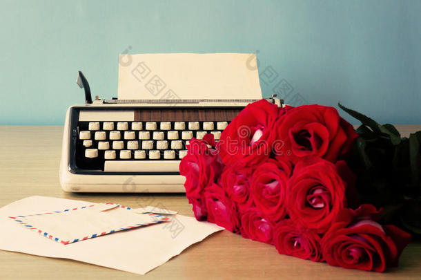 玫瑰和打字机