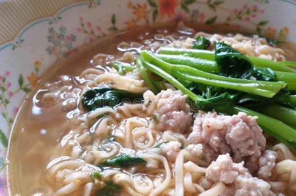 简单的饭菜。 垃圾食品。