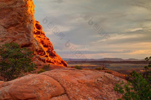 美丽的岩层在拱门国家公园，犹他州，美国，HDR图像