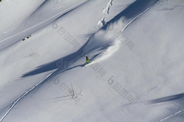 滑雪板自由行者