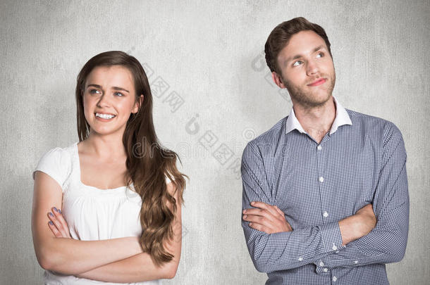 交叉双臂微笑的年轻夫妇的复合图像