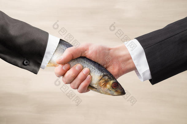 死鱼握手
