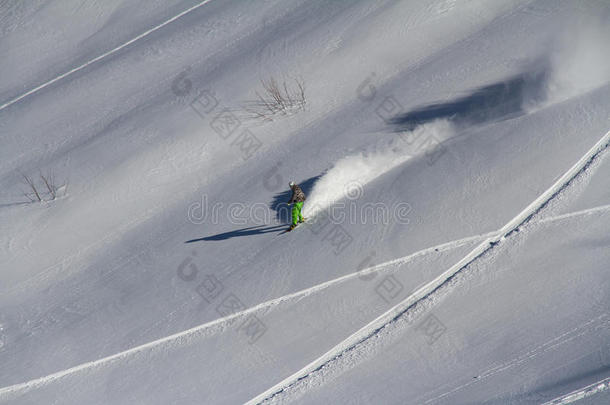 滑雪板<strong>自由行</strong>者