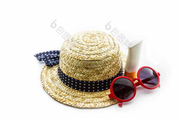 编织帽，红色太阳镜和沐浴露。