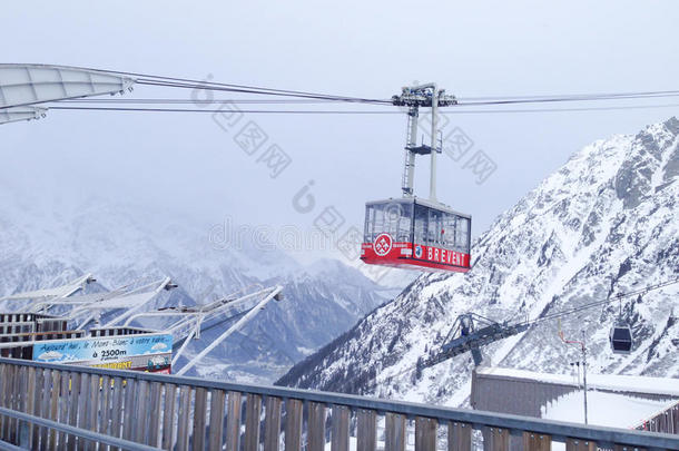 在Chamonix山区的Brevent缆车