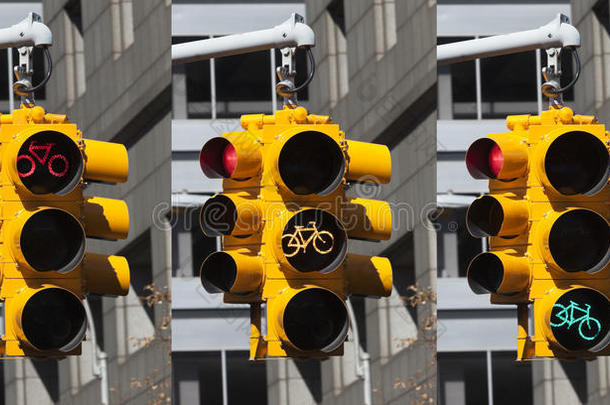 纽约市十字路口的自行车灯