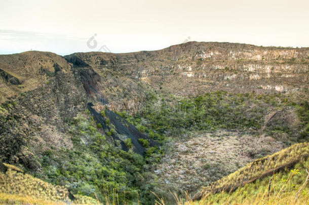 尼加拉瓜格拉纳达附近的Mombacho火山火山口