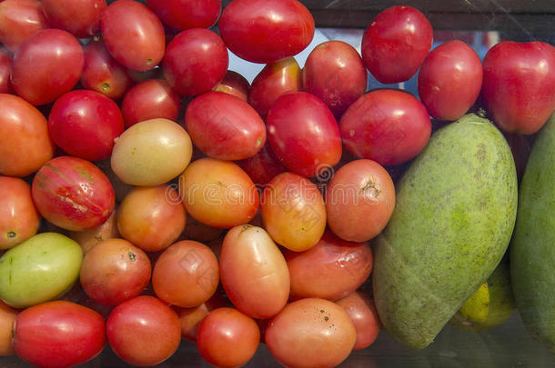 展示街头<strong>食品店</strong>-泰国西红柿和芒果