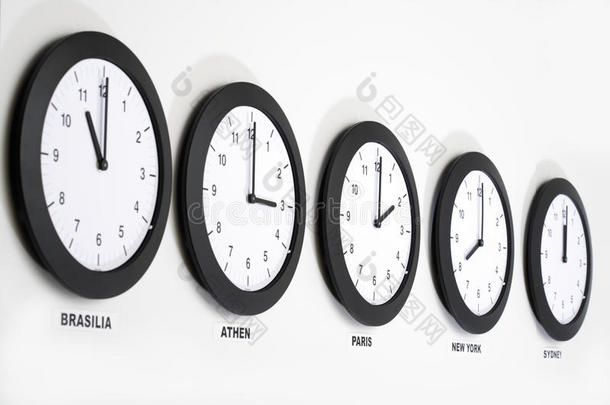 墙上的时钟，格林威治平均时间的象征