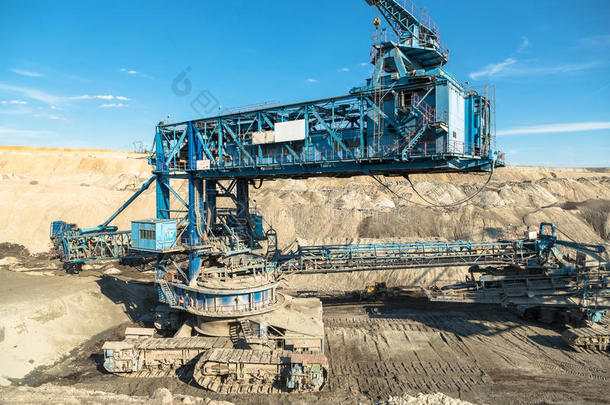 矿山采矿机械