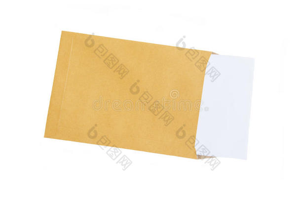 白色背景上的棕色信封和纸笺隔离