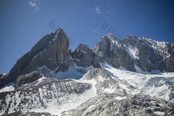 玉龙山