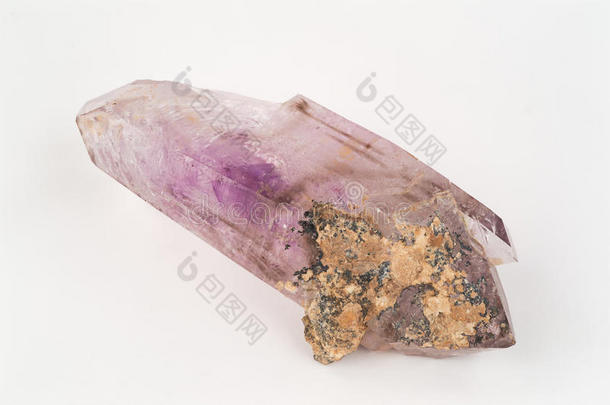 紫水晶石英晶体。