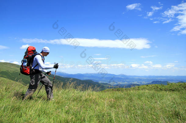 背景徒步<strong>旅行</strong>者徒步<strong>旅行风景</strong>看