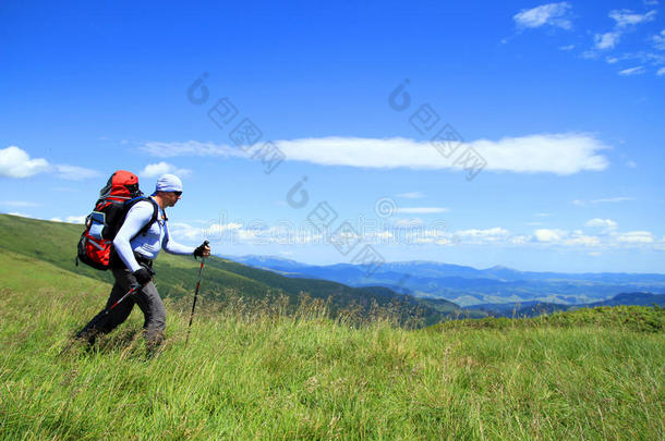 背景徒步<strong>旅行</strong>者徒步<strong>旅行风景</strong>看