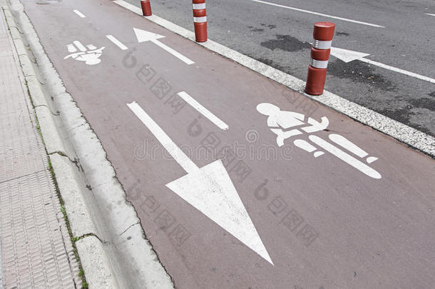 沥青自行车自行车道骑自行车行车道