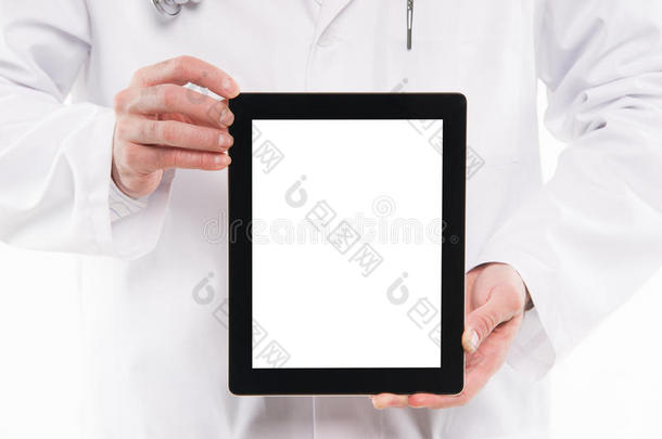 医生显示数字平板电脑与空白屏幕。