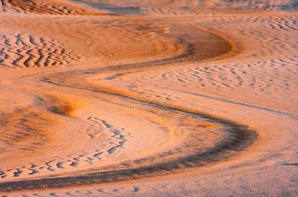 日出景观的沙丘