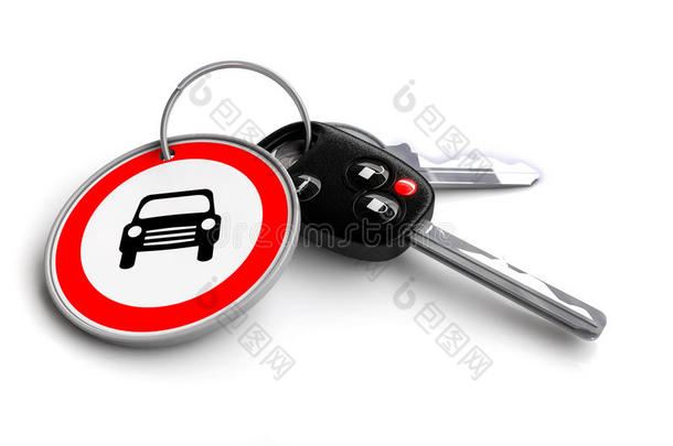 带有汽车图标钥匙环的汽车钥匙。 汽车所有权的概念。