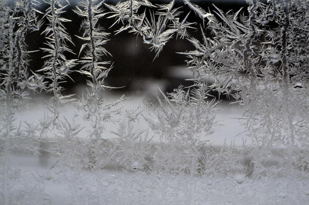 窗户18上的<strong>水晶雪花</strong>