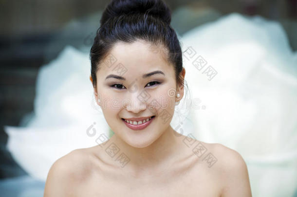 清爽雅致的亚洲美女脸谱