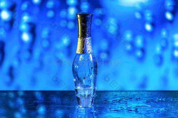 蓝色油烟瓶