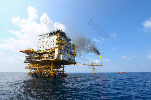 海湾或海上的油气平台，世界能源，海上石油和钻井平台建设