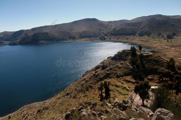 玻利维亚山区索尔岛的喀喀湖海湾