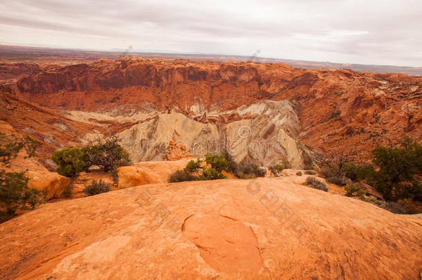 美国峡谷峡谷地带丰富多彩的陨石坑