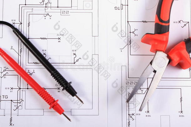 电气图、万用表电缆、金属钳