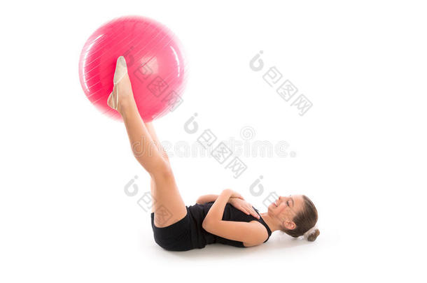 健身健身球瑞士球童女孩运动锻炼