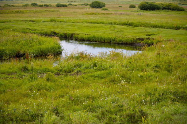 内蒙古草原上的一条河流