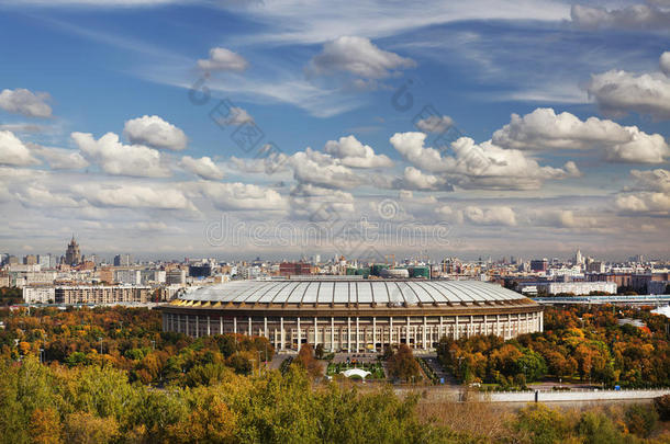 俄罗斯莫斯科卢日尼基的大型体育场。