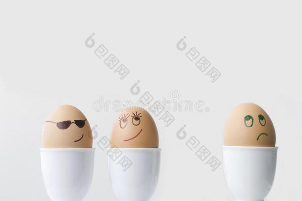 煮鸡蛋用<strong>手绘笑脸</strong>，爱，幸福，关系，概念