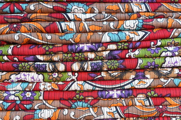 彩色织物床单堆叠背景