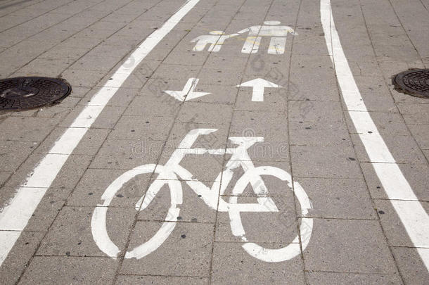 自行车及行人专用道标志