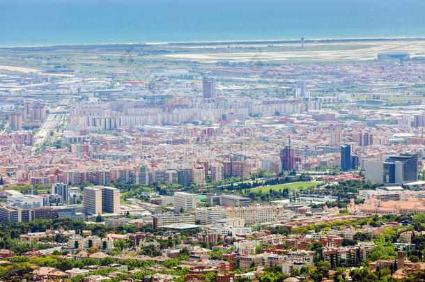 在上面天线建筑学巴塞罗那鸟瞰图
