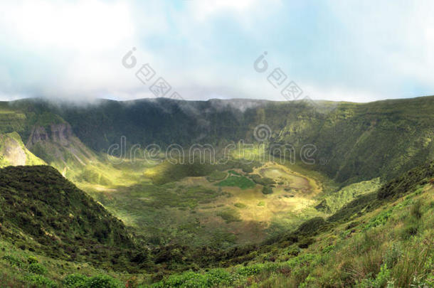 <strong>卡</strong>尔迪拉火山口Faial-Azores