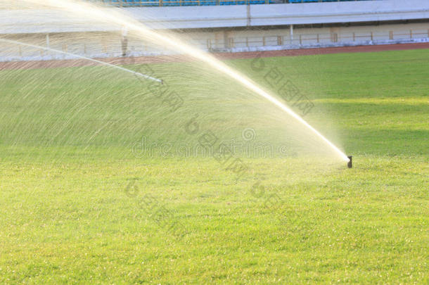 草地自动浇水系统
