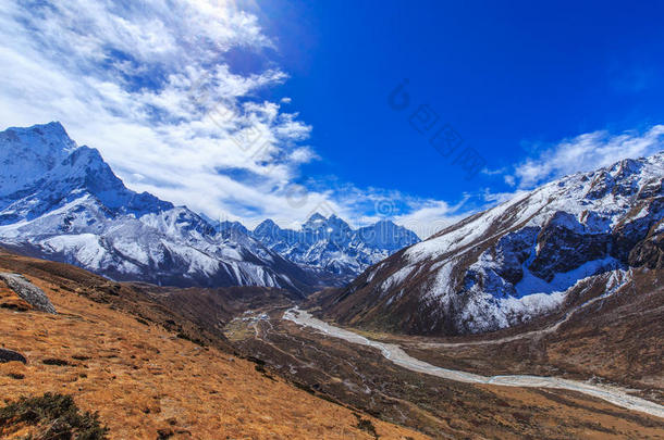 尼泊尔喜马拉雅山脉的山景