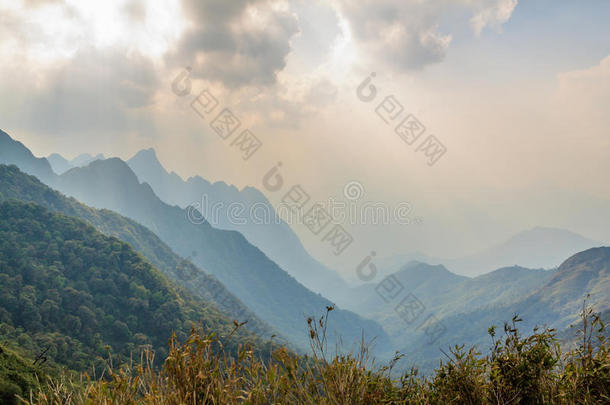 凡斯潘山