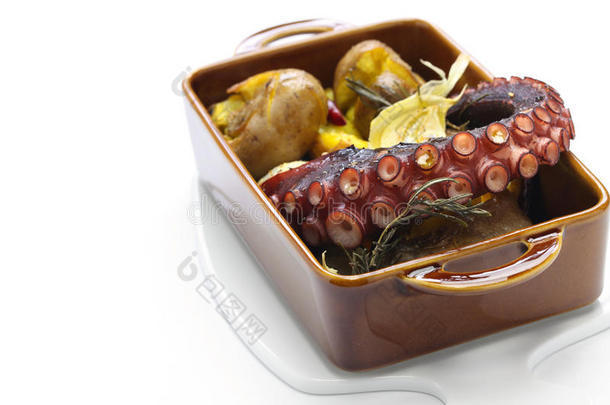 烤章鱼配土豆，葡萄牙菜