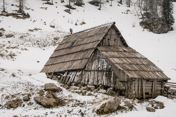 建筑学建筑阴云密布小屋梦幻般的